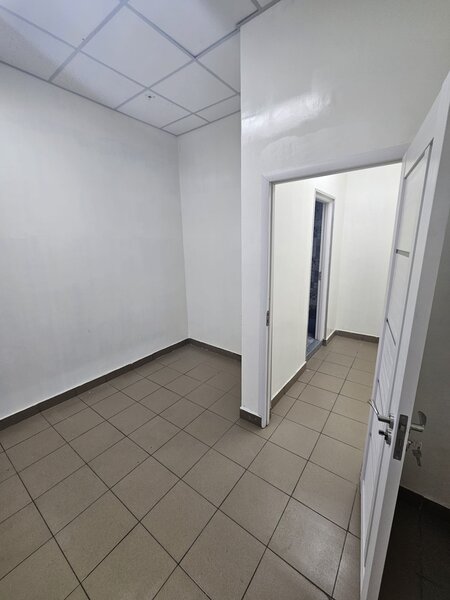 Stefan cel Mare, Spitalul Colentina, de inchiriat spatiu comercial.